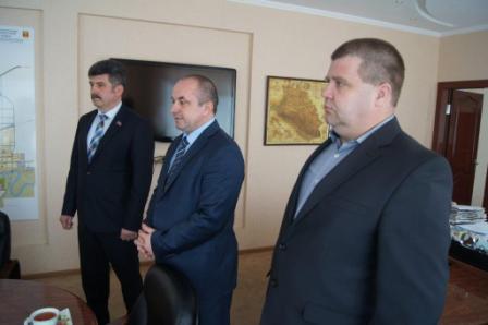 Вручение семьям погибших Книги Памяти